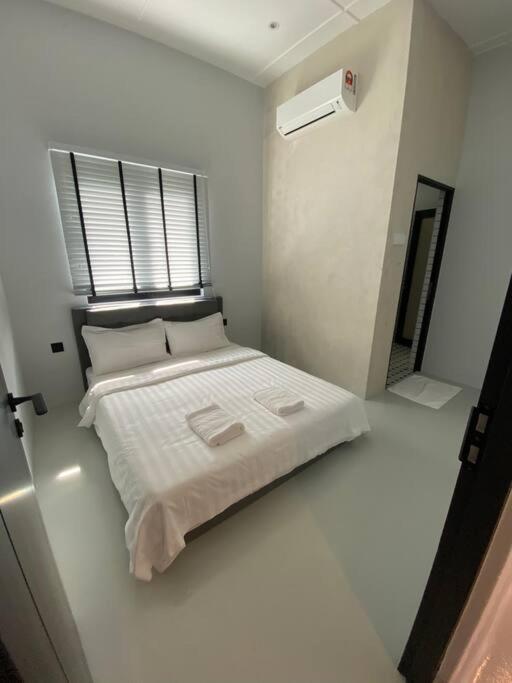 Zen Retreat Glass Pool Villa Taiping Esterno foto