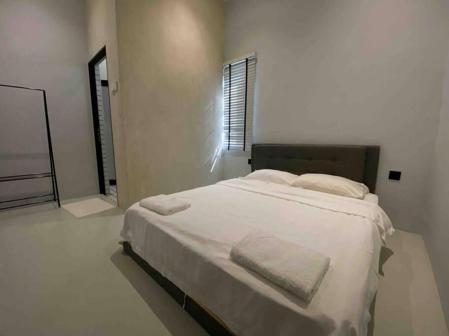 Zen Retreat Glass Pool Villa Taiping Esterno foto